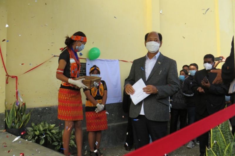 Nagaland Chief Minister, Neiphiu Rio inaugurating the multi utility cum indoor badminton stadium in Aboi on November 27. (DIPR Photo)